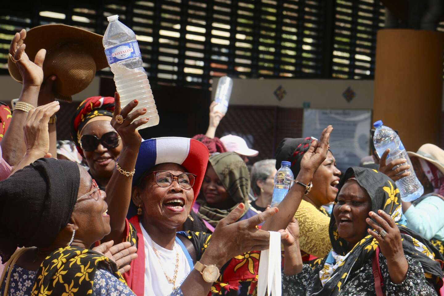 In Mayotte, the consumption of water is prohibited in parts of the archipelago due to the presence of heavy metals