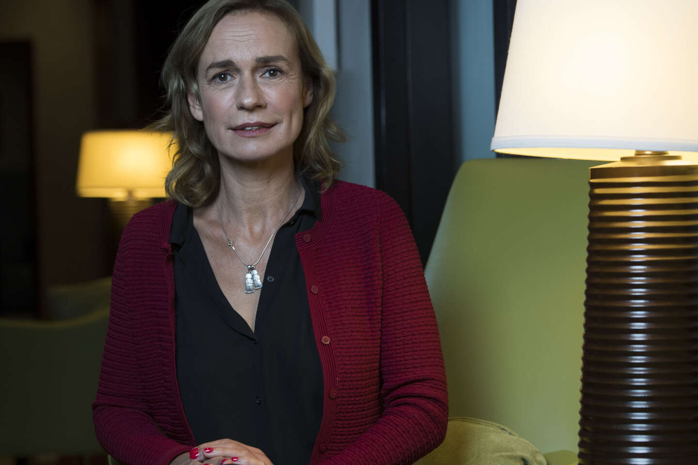 Sandrine Bonnaire accuses a public nursing home of “medical negligence” after her mother’s death