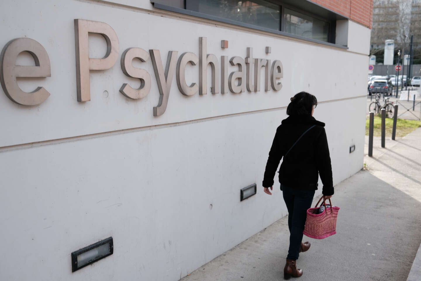 The suicide of a patient in psychiatric emergencies in Toulouse triggers emotions