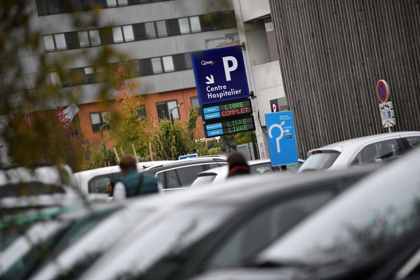 There are increasingly paid parking spaces at the hospital